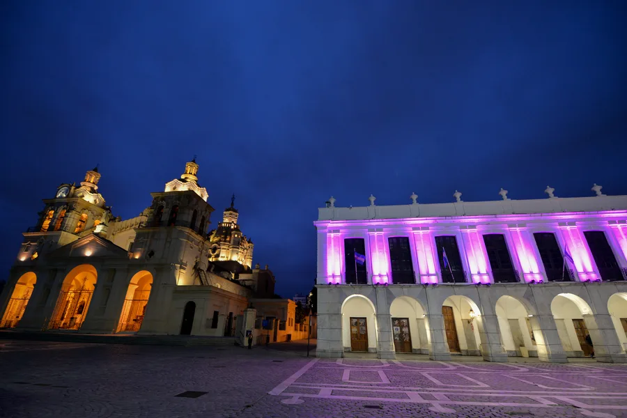 City Tour Nocturno Córdoba y Villa Carlos Paz - recorrido nocturno histórico